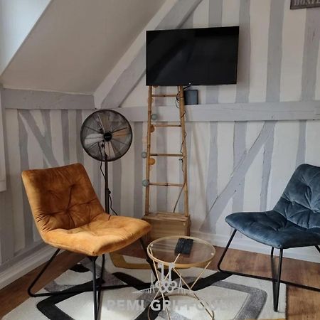 La Capucine Lovely Studio City Center Онфлёр Экстерьер фото